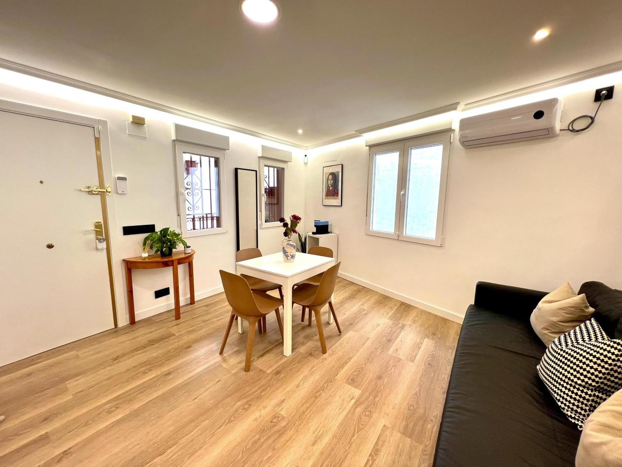 Apartment In The Heart Of Madrid-Piso En Malasana ภายนอก รูปภาพ
