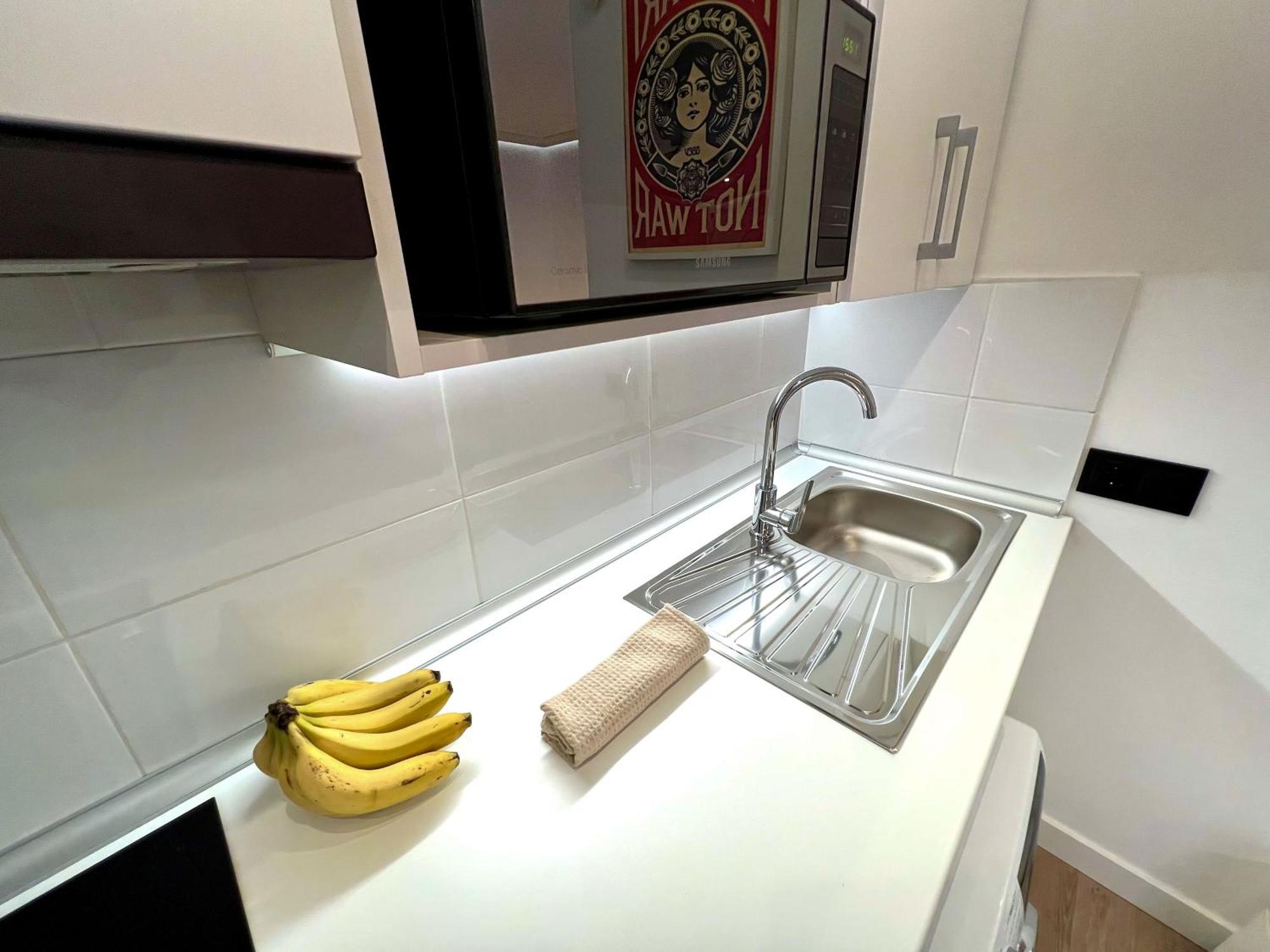 Apartment In The Heart Of Madrid-Piso En Malasana ภายนอก รูปภาพ