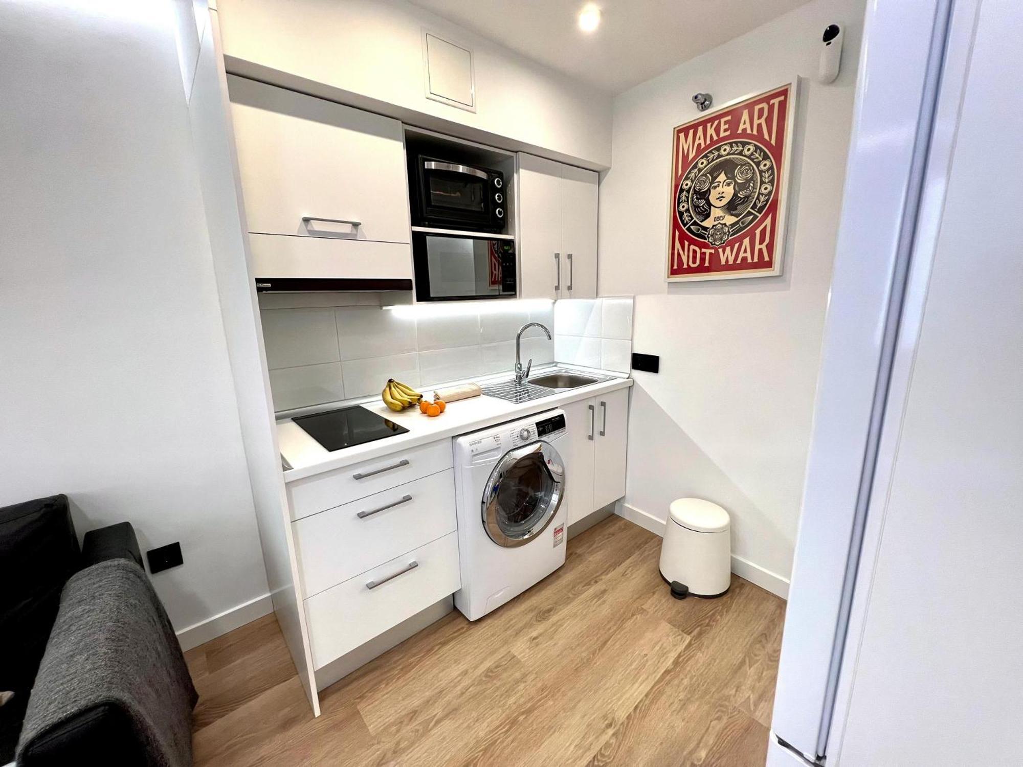 Apartment In The Heart Of Madrid-Piso En Malasana ภายนอก รูปภาพ